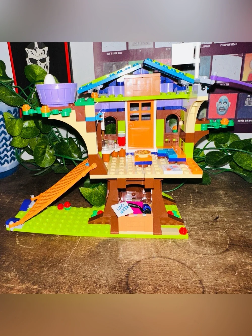 Lego Friends Mia’s Tree House 41335